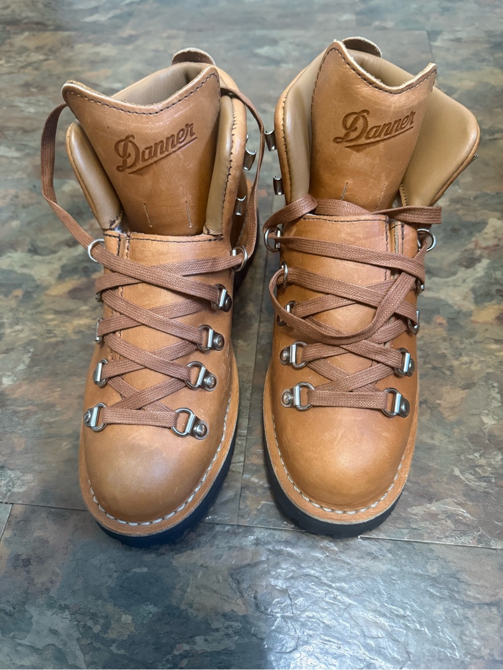Danner Men's Brown Leather Hiking Boots with Lace Hooks